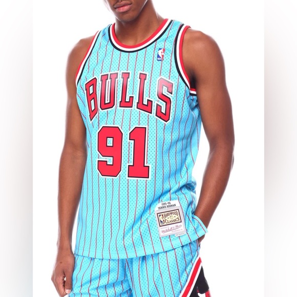 Mitchell & Ness Light Blue Bulls Jersey - Picture 1 of 8